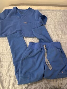 Figs Light Blue Scrub Set
